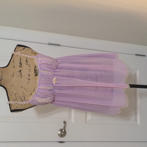 NWOT VICTORIA SECRET Nightie - Picture 1 of 4